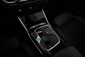 BMW i4 bild 24