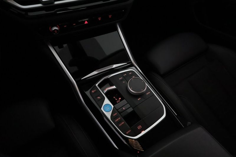 BMW i4 bild 24