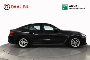 BMW i4 bild 5