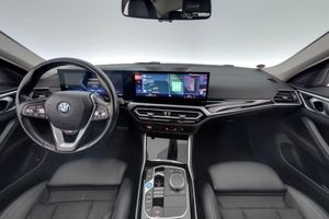 BMW i4 bild 13