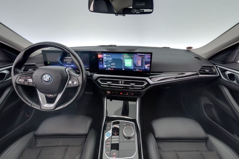 BMW i4 bild 13