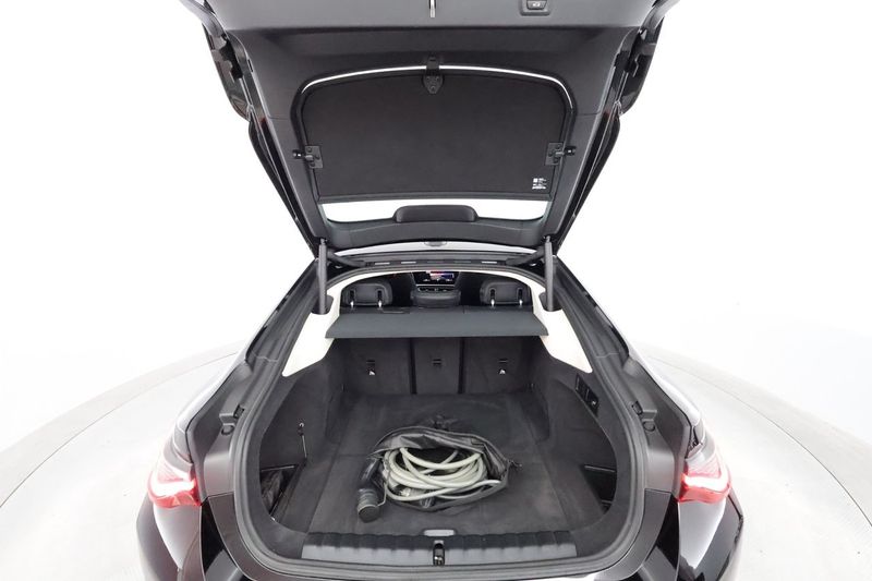 BMW i4 bild 26