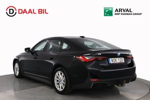 BMW i4 bild 8