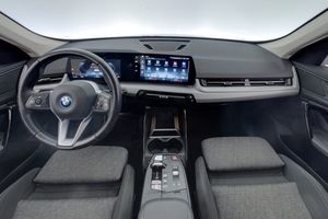 BMW iX1 bild 13