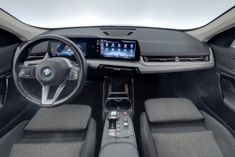 BMW iX1 bild 13
