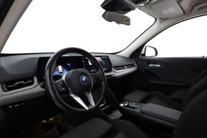 BMW iX1 bild 11