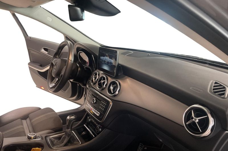 Mercedes GLA200 bild 9