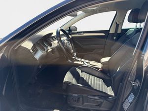 Volkswagen Passat bild 9