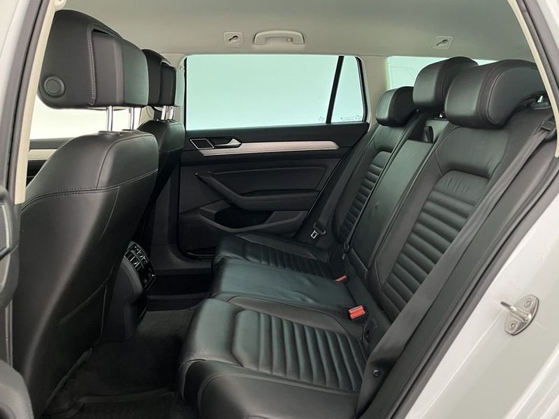 Volkswagen Passat bild 18