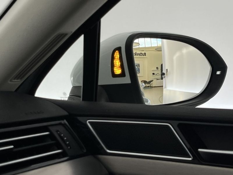 Volkswagen Passat bild 14