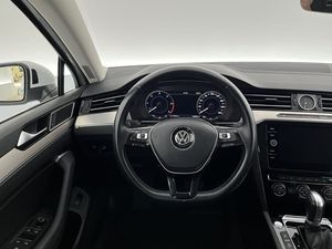 Volkswagen Passat bild 7