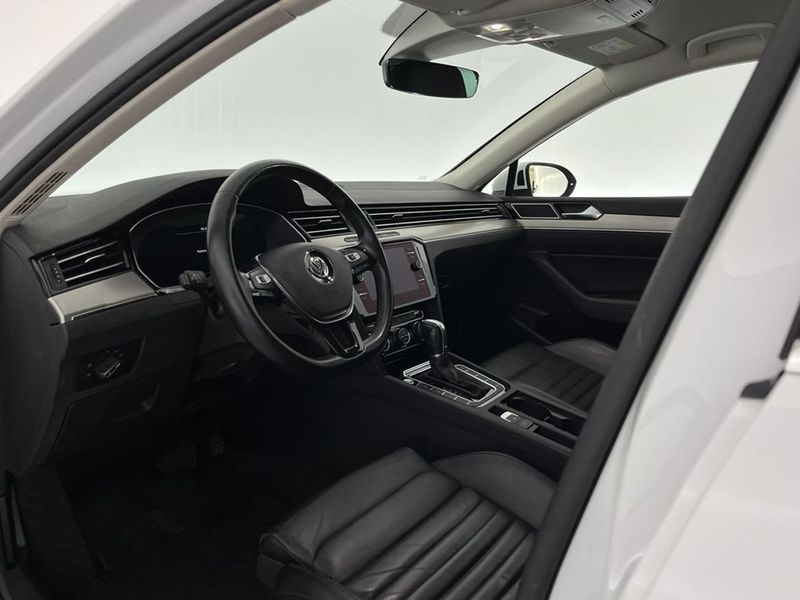 Volkswagen Passat bild 13