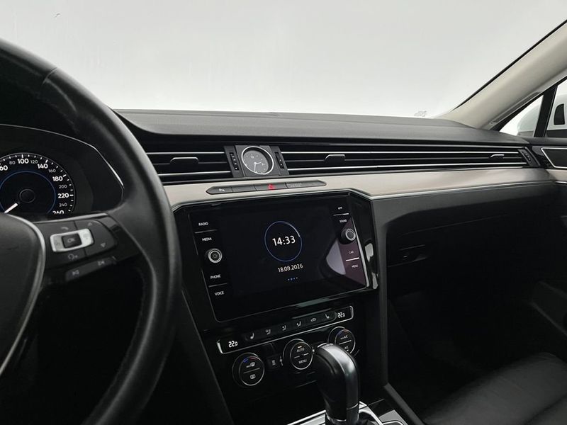 Volkswagen Passat bild 10