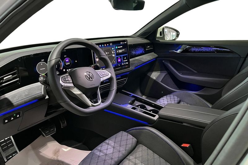 Volkswagen Passat bild 10
