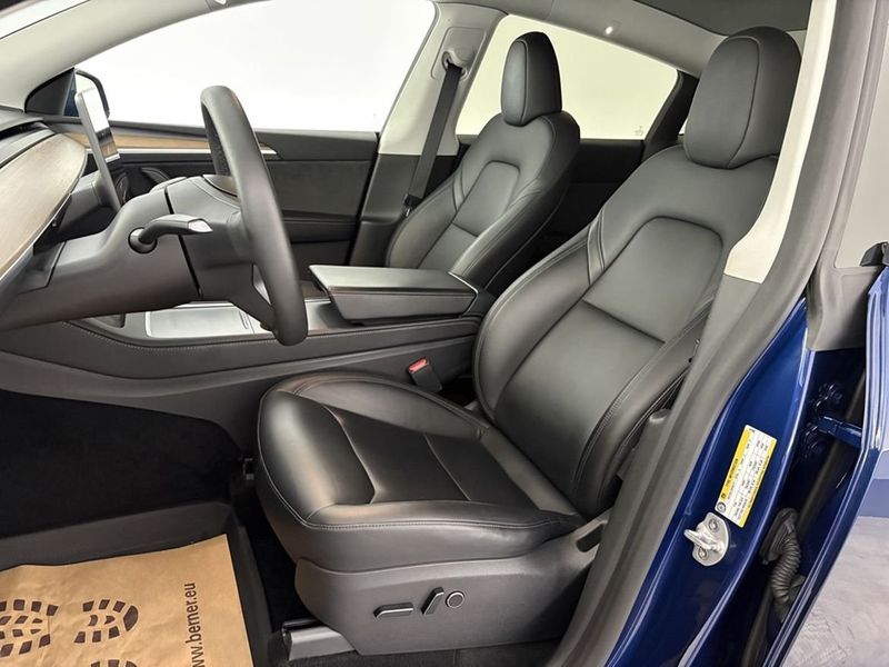 Tesla Model Y bild 5