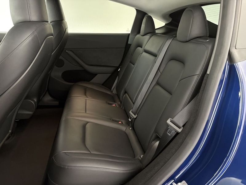 Tesla Model Y bild 7