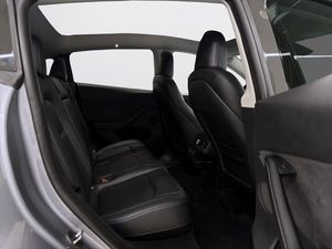 Tesla Model Y bild 10