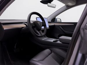 Tesla Model Y bild 9