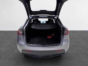 Tesla Model Y bild 16