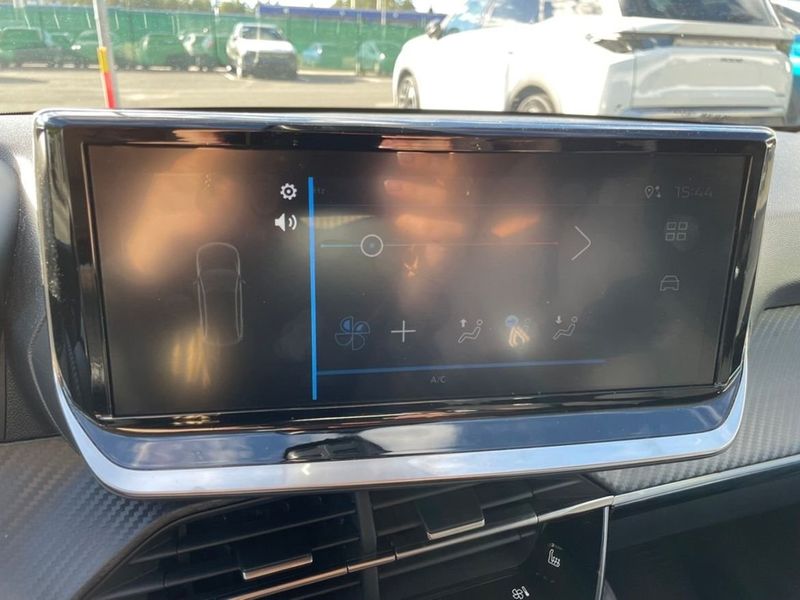 Peugeot 208 bild 8