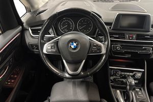 BMW 220 bild 16