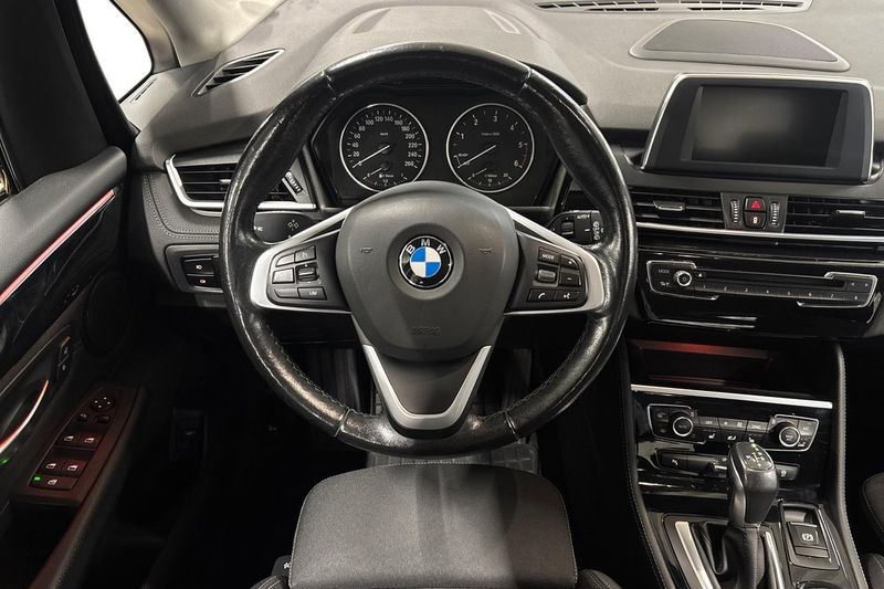 BMW 220 bild 16