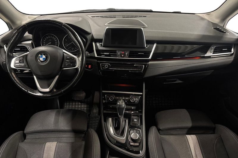 BMW 220 bild 12