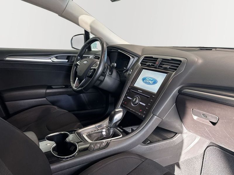 Ford Mondeo bild 9