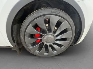Tesla Model Y bild 34