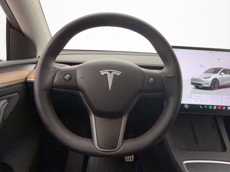 Tesla Model Y bild 14