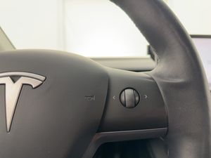Tesla Model Y bild 20