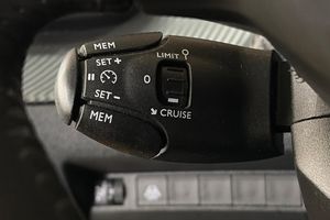 Peugeot 208 bild 24