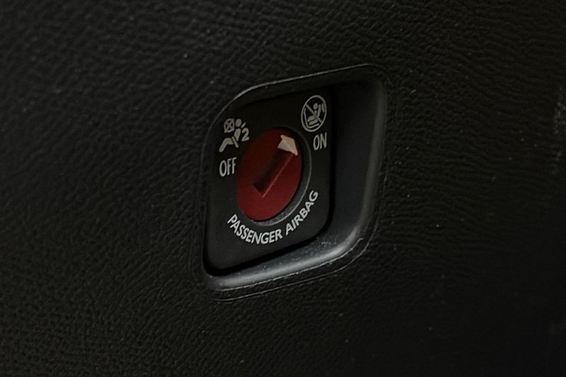 Peugeot 208 bild 26