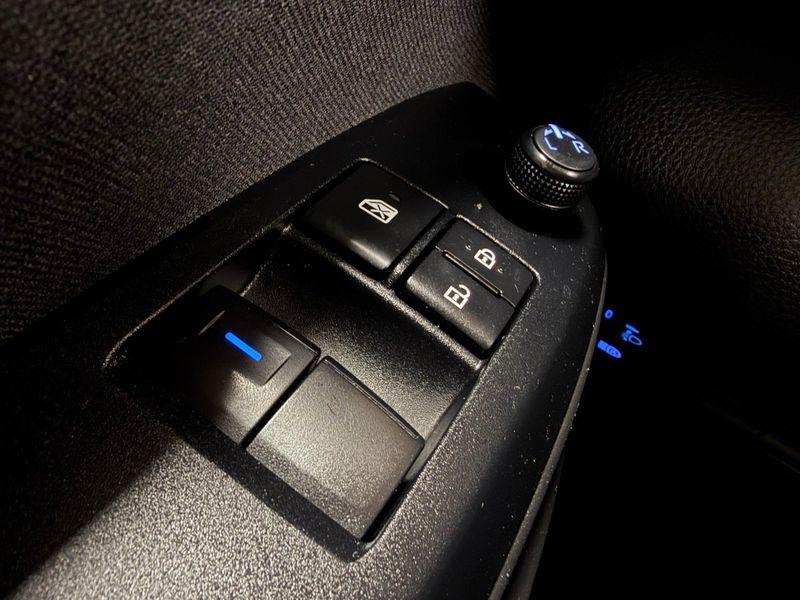 Toyota Yaris bild 24