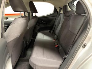 Toyota Yaris bild 13