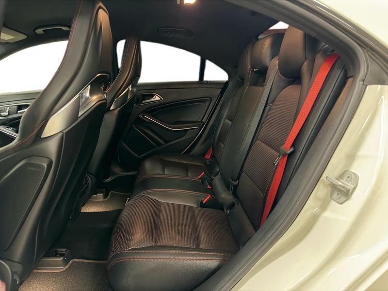 Mercedes AMG GT bild 13