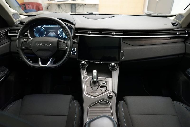 Lynk & Co 01 bild 6