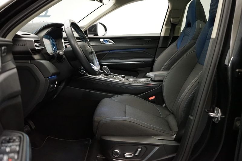 Lynk & Co 01 bild 5