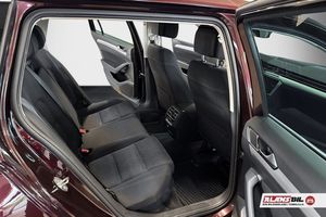 Volkswagen Passat bild 9