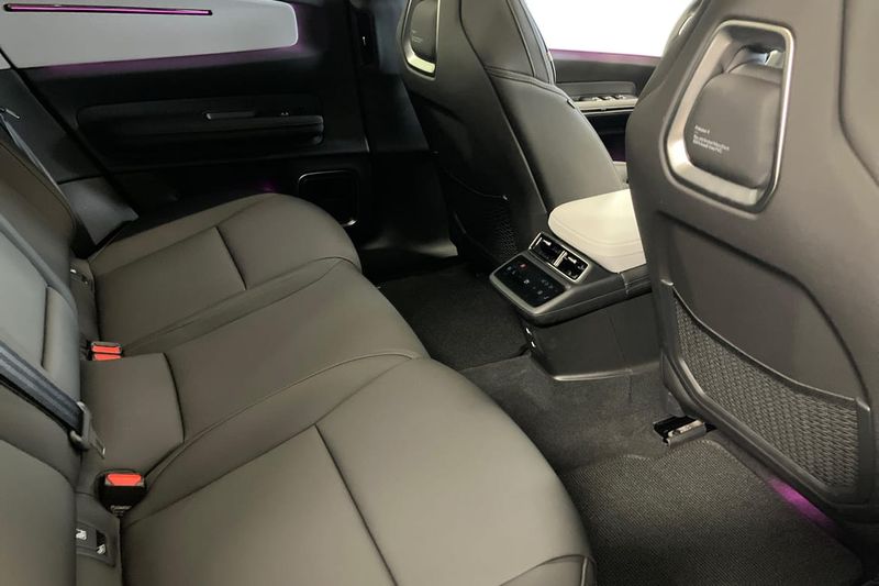 Polestar 4 bild 7