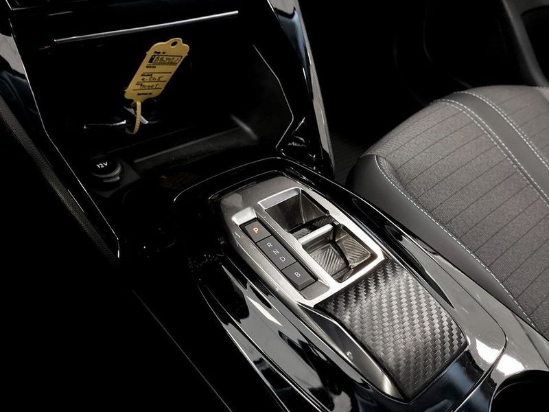 Peugeot e-208 bild 10