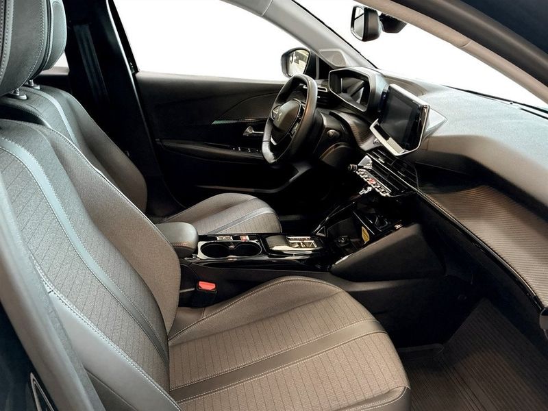 Peugeot e-208 bild 11