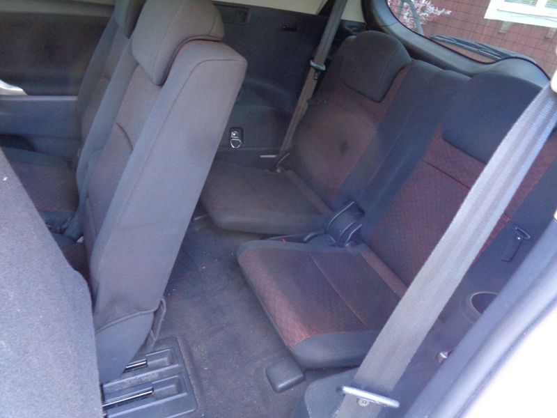 Toyota Verso bild 24