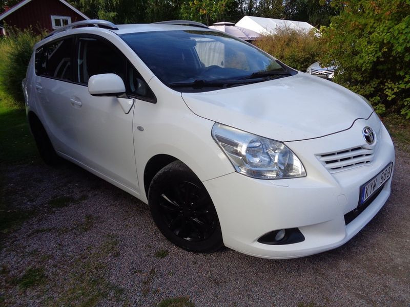 Toyota Verso bild 2