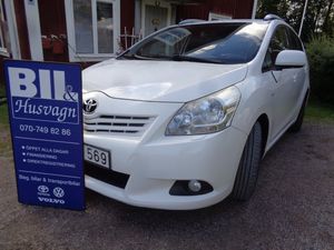 Toyota Verso bild 1