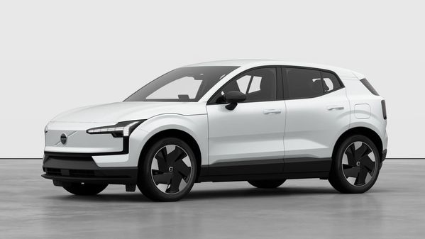 Volvo EX30 P5 Long Range RWD Plus - 2027