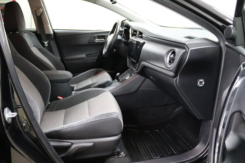 Toyota Auris bild 14