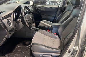 Toyota Auris bild 6