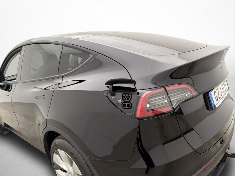 Tesla Model Y bild 32