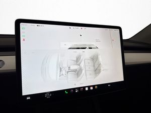Tesla Model Y bild 21